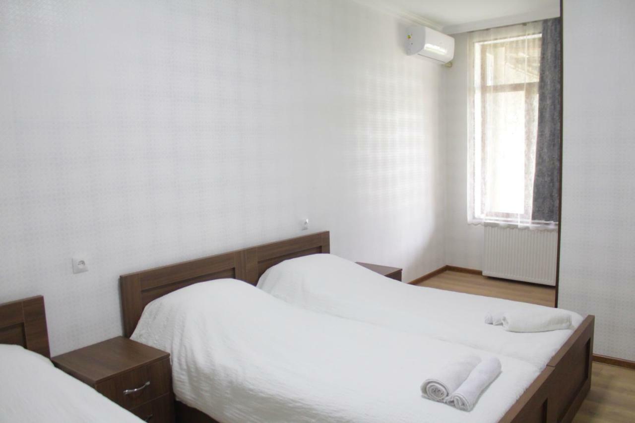 Hotel Bagration à Gori Extérieur photo